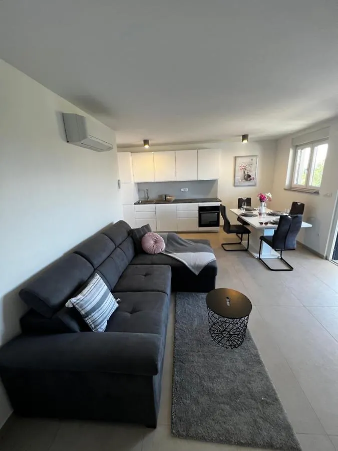 Apartman Ana Sveti Anton  Apartment