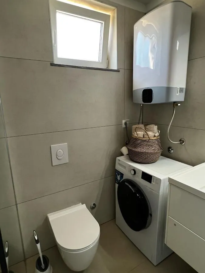Apartment Apartman Ana Sveti Anton  Croatia
